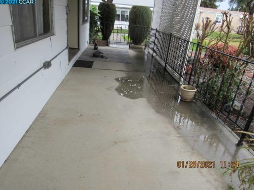 2109 Dalis Dr, Concord CA 94520-5423 exterior