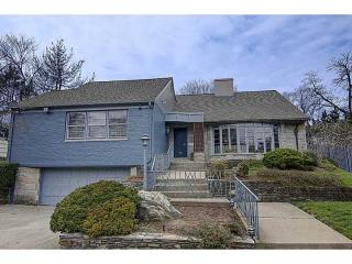 27 Brookway Rd, Providence, RI 02906-4820