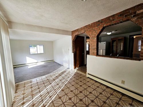 83 Frst St, Hartford CT 06118-2416 exterior