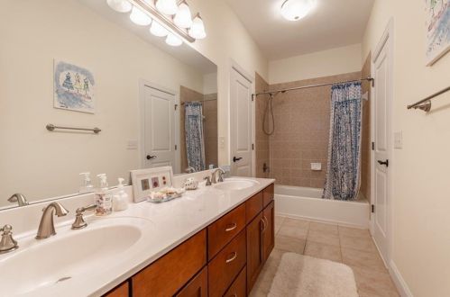 1110 Francis St, Atlanta GA 30318-5322 exterior