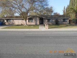 10604 Palm Ave, Bakersfield CA  93312-2807 exterior