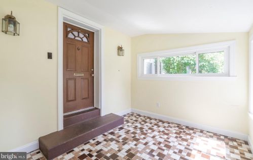 2261 Avon Rd, Ardmore, PA 19003-3020