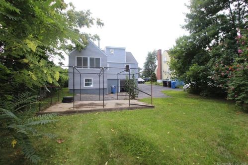 15 Collins St, New Britain CT  06051-3605 exterior