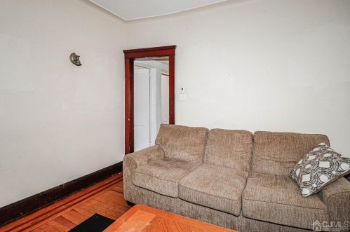 239 Hamilton St, New Brunswick NJ 08901-2205 exterior