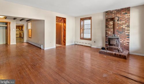 227 Lemonte St, Philadelphia, PA 19128-4519