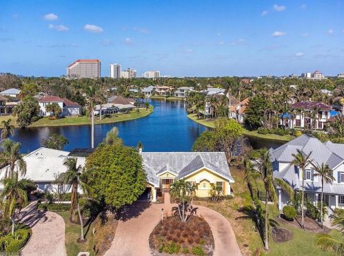 497 Devils Ln, Naples, FL 34103-3019