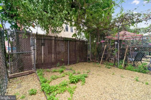 2124 Carlisle St, Philadelphia PA 19121-1607 exterior