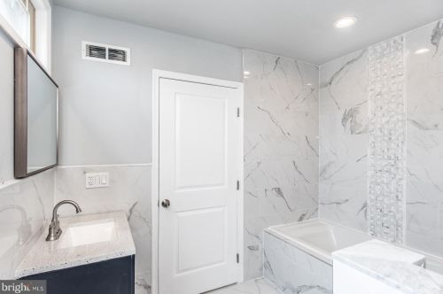 2037 Lawrence St, Philadelphia PA 19120-1828 exterior