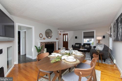 23 Ridgeway Ave, Manor PA 19036-1924 exterior