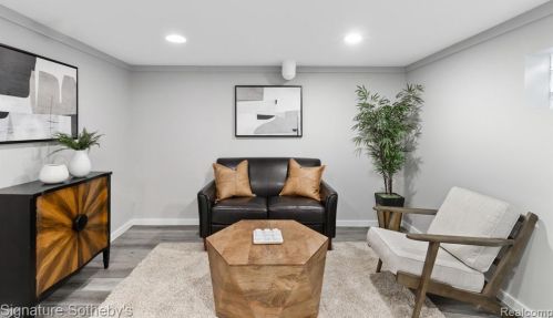 967 Southfield Rd, Bham MI  48009-1625 exterior