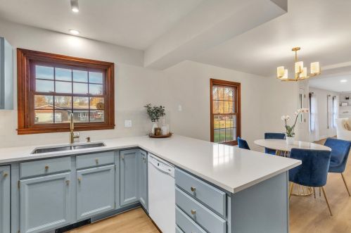 6422 Meadowview Ave, Kalamazoo MI  49048-9448 exterior