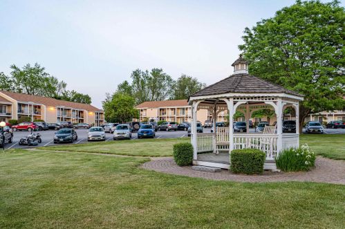 601 Cocheco Ct, Dover NH 03820-4813 exterior