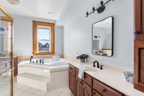 3826 Arsenal St, Saint Louis MO 63116-4803 exterior