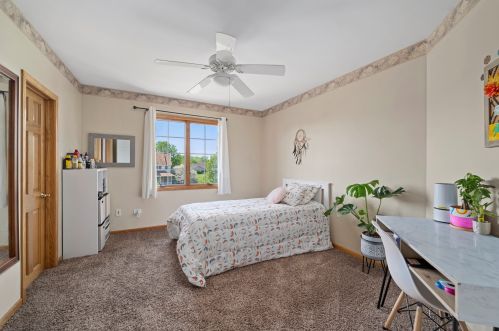 1321 Tiger Lily Ln, Joliet IL 60435-3984 exterior