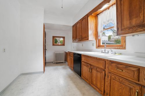 515 12 Ave, Duluth MN 55806-2349 exterior