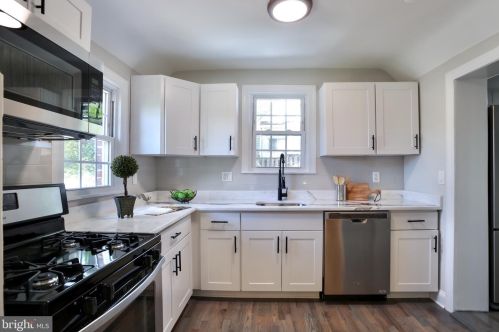 201 University Blvd, Silver Spring MD  20901-1945 exterior