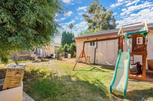 8828 Dunbar St, Bellflower CA 90706-4311 exterior