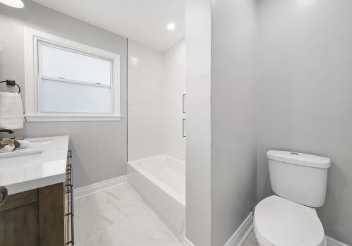 9701 Ln Salle St, Chicago IL 60628-1331 exterior