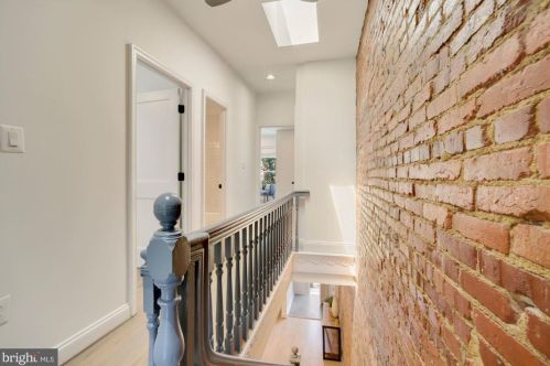 308 T St, Washington DC 20001-1843 exterior