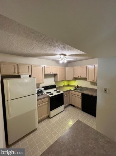 738 Putnam Blvd, Media PA 19086-6703 exterior