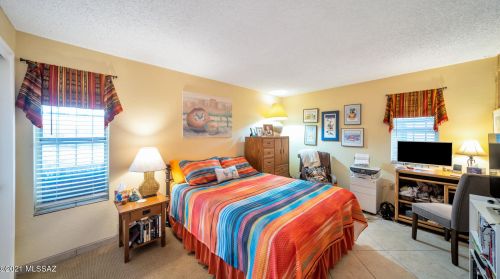 1058 Calle De Ln Temporada, Green Valley AZ 85614-1964 exterior