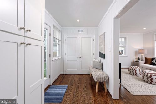 902 Commonwealth Ave, Alexandria VA exterior