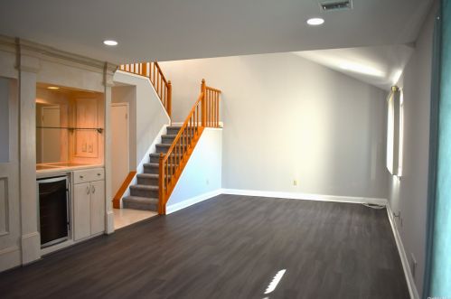 196 Scarlett Dr, Commack NY 11725-4636 exterior