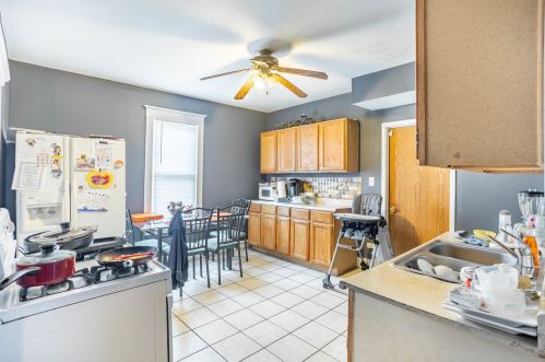 10204 Indiana Ave, Chicago IL 60827-1214 exterior