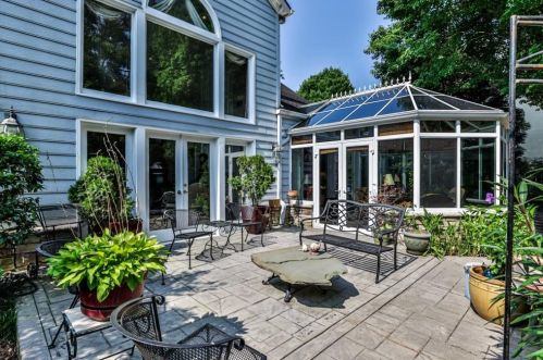 335 Craighead Dr, Atlanta GA 30319-1086 exterior