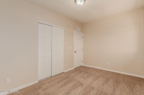 7055 Camino De Ln Tierra, Tucson AZ 85741-2416 exterior