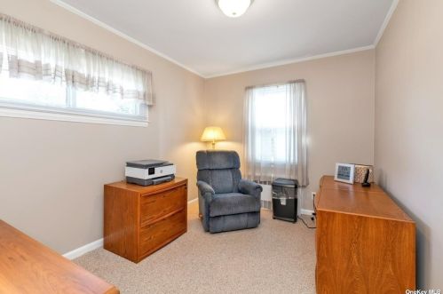 93 Fenimore St, Valley Stream NY 11580-3408 exterior