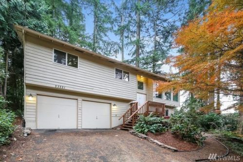 23221 53 Ave, Bothell WA  98021-8015 exterior