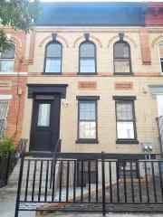 2196 Dean St, Brooklyn NY  11217-2018 exterior