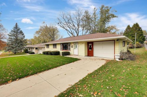 4614 Goldfinch Dr, Madison, WI 53714-3328