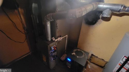 316 Maple Ave, Trenton NJ 08618-3402 exterior