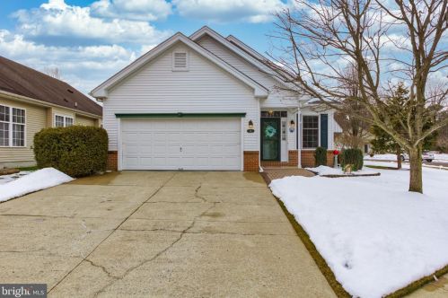 84 Warwick Way, Southampton NJ 08088-1122 exterior