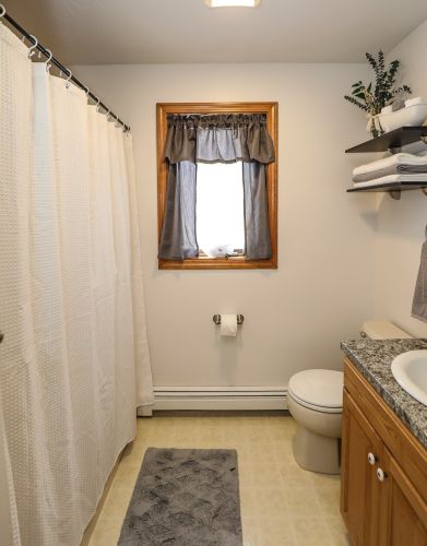 63 Chichester Rd, Concord NH 03307-0706 exterior