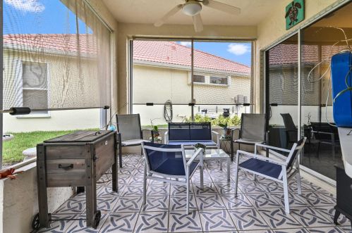 540 New Castle Cv, Fort Pierce FL 34986-3406 exterior