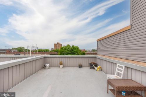 1405 8th St, Philadelphia PA 19122-3501 exterior