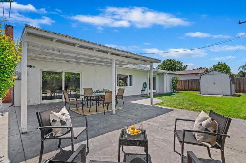 1519 Heartwood Dr, Concord CA 94521-1939 exterior