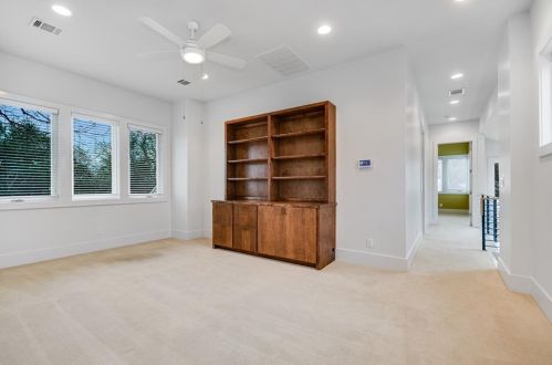 4105 Burnet Rd, Austin TX exterior