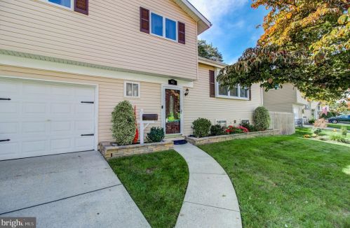 43 Rolling Ln, Trenton, NJ 08690-2112