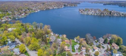 13 Pt Pleasant Rd, Hopatcong NJ 07843-1323 exterior