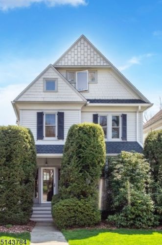 45 Forest St, Montclair, NJ 07042-3550