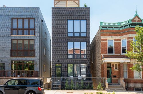 1447 Blackhawk St, Chicago, IL 60642-2308