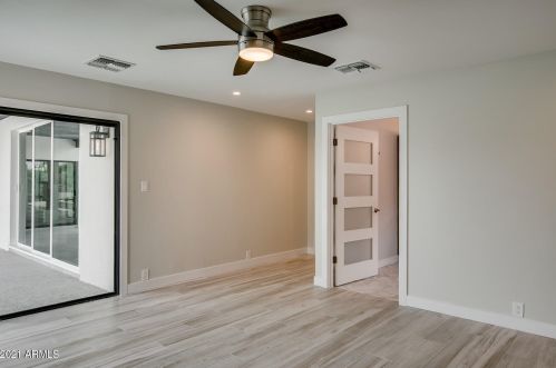 7614 20th St, Phoenix AZ  85020-4703 exterior