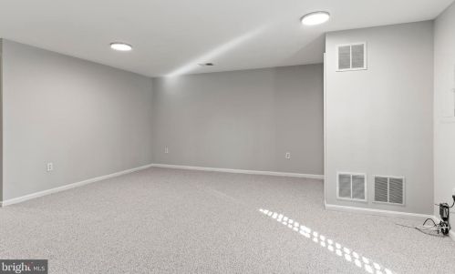 7449 Duddington Dr, Alexandria VA 22315-3849 exterior