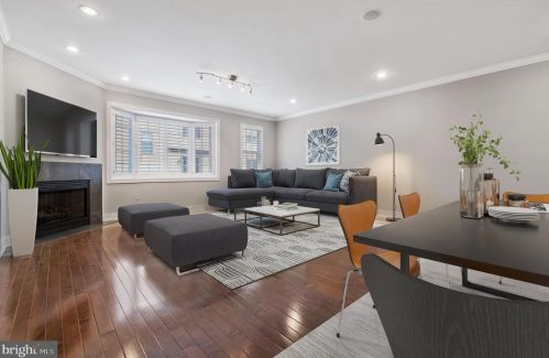 120 Dickinson St, Philadelphia, PA 19147-6100