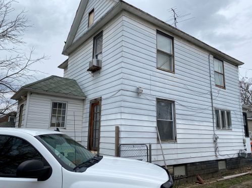 112 Dickinson St, Grand Rapids, MI 49507-1627