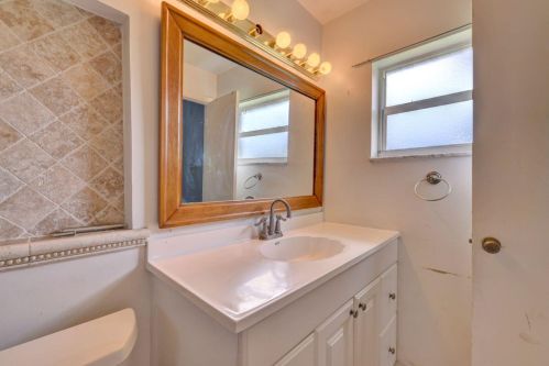 1201 Texas Ct, Fort Pierce FL 34950-9265 exterior